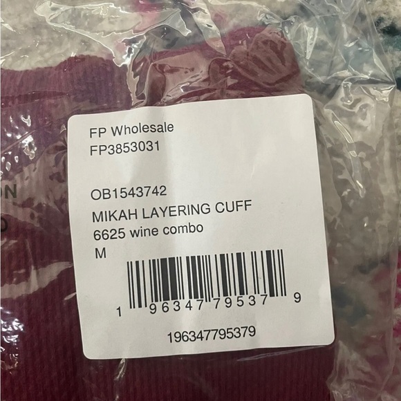Free People NWT Women's Mikah Layering Cuff Wine Burgundy Combo Top - size M - Picture 4 of 5